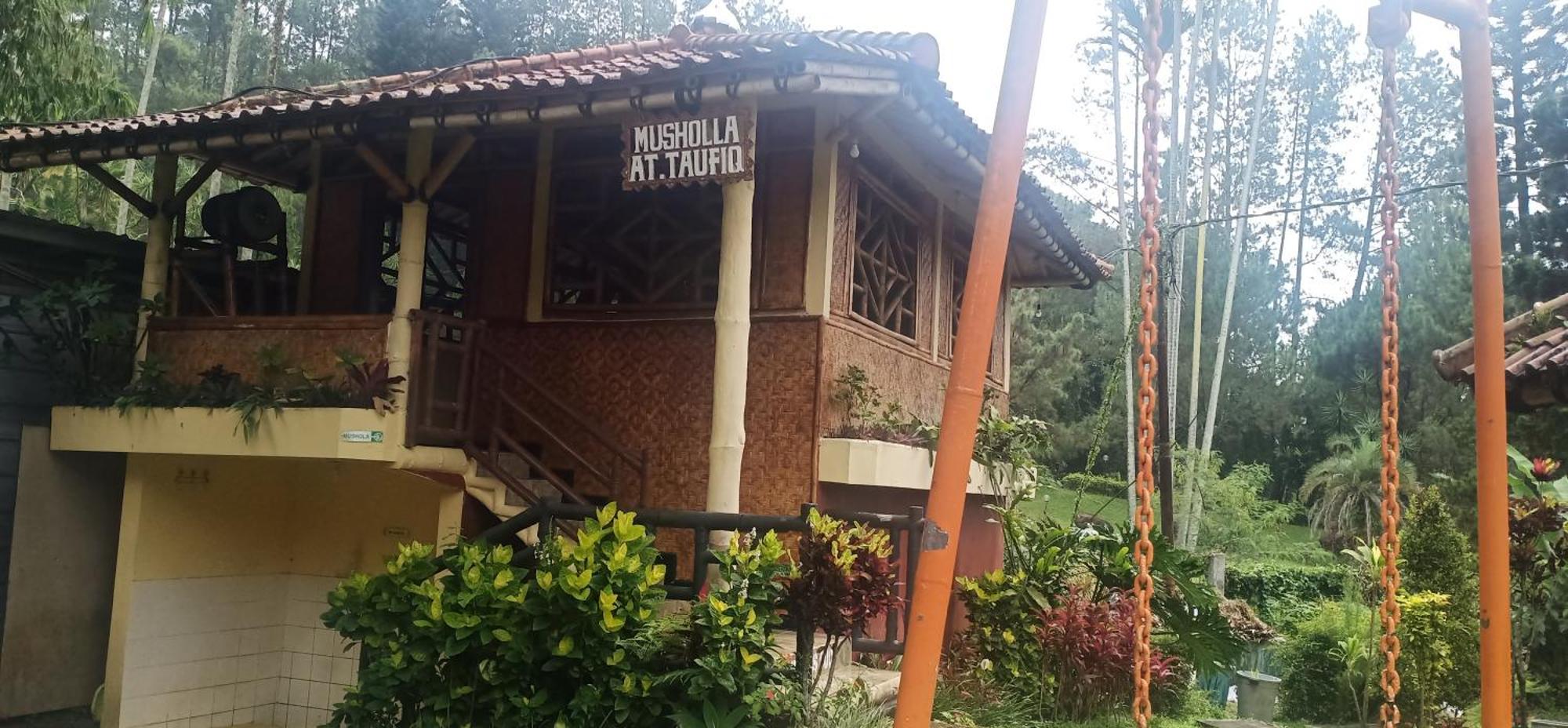 Resort Prima Cisarua Tagalbato Extérieur photo